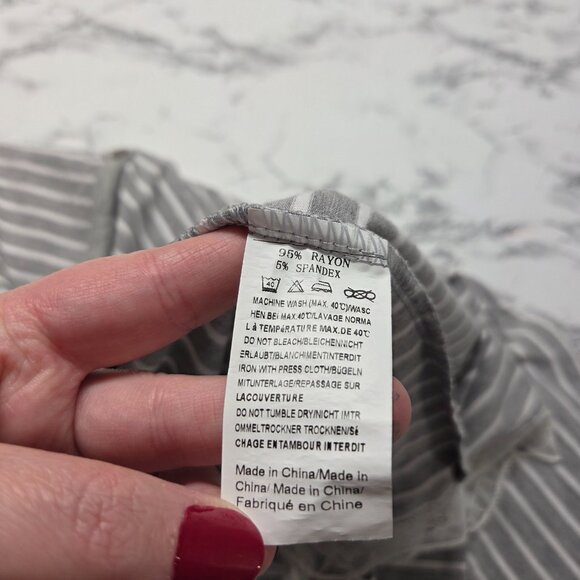 Ekouaer Small Gray White Lace Detail V Neck Button Up Summer Nightgown - Picture 9 of 9